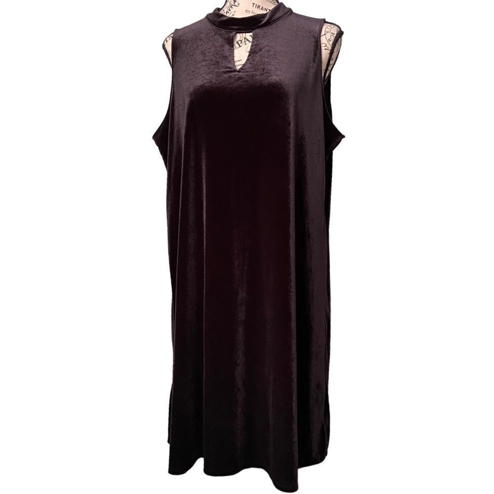 Worthington Dress Shift Black Velvet Sleeveless Halter Neck Cutout in Size XL